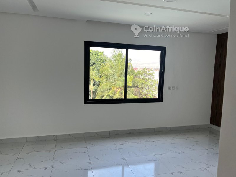 Location appartements 2 pièces - Riviera bonoumin — photo 4