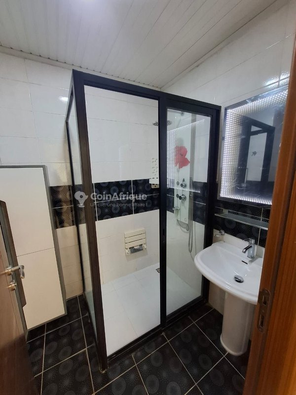 Location appartement 04 pièces Marcory zone 4 — photo 4