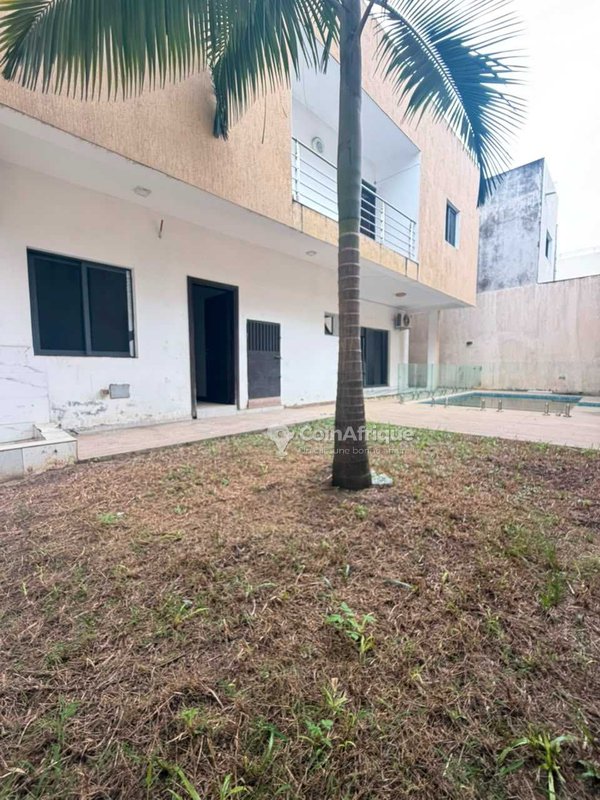 Location villas duplex 7 pièces - Cocody faya génie 200 cité des grace — photo 3