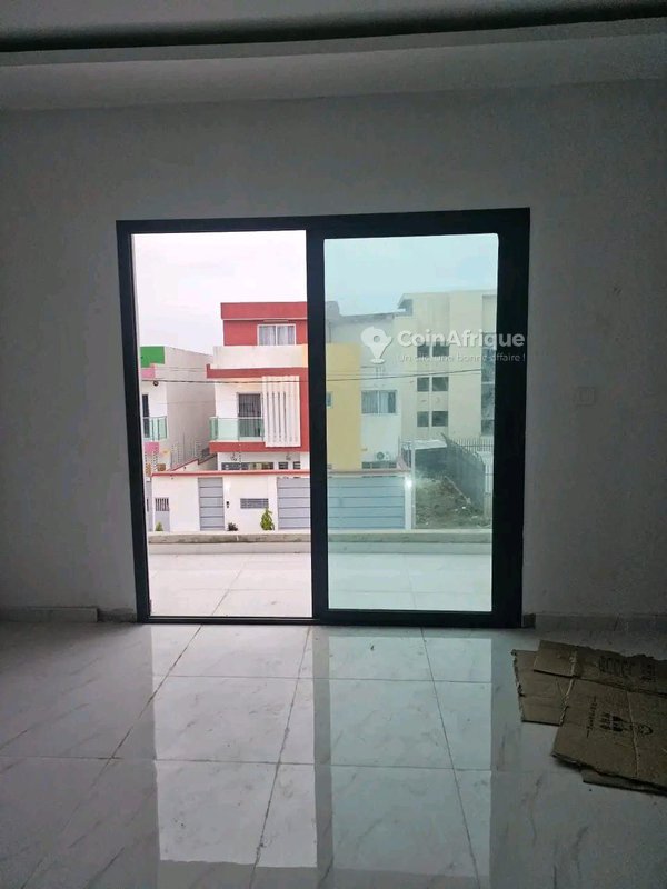 Vente villa 5 pièces à Faya Cité Sir — photo 2
