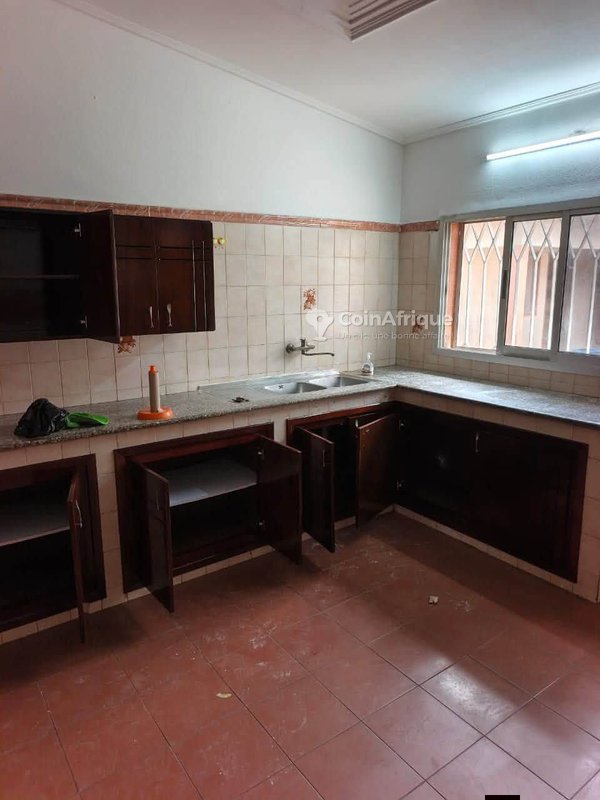 Location villa basse 5 pièces - 2 plateau — photo 2