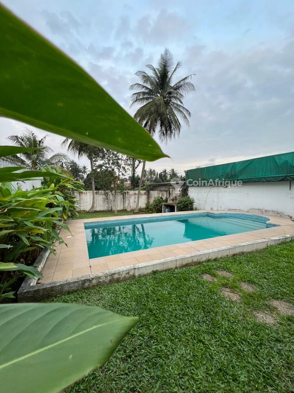 Location villa duplex standing 6 pièces + piscine - Cocody 2 plateaux vallon