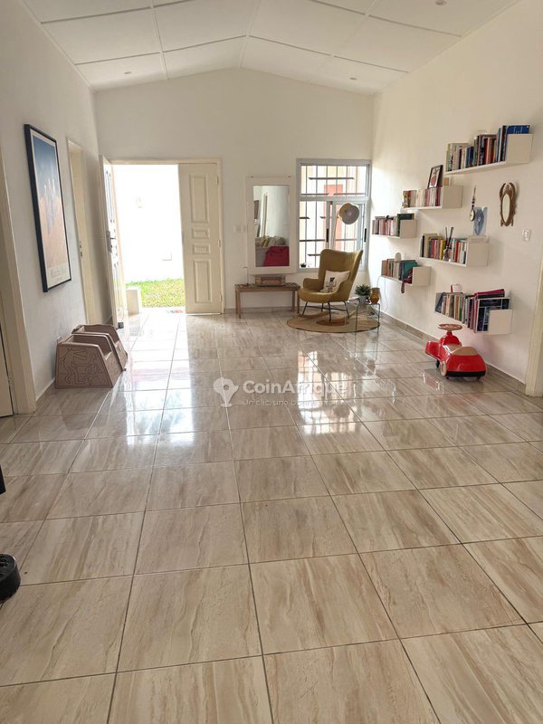 Vente villa 5 pièces – 2 Plateaux 7ᵉ Tranche — photo 5