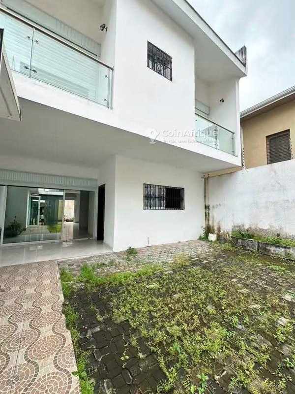 ‎location villa duplex 4 pièces Cocody Riviera 4 Synacassi 2