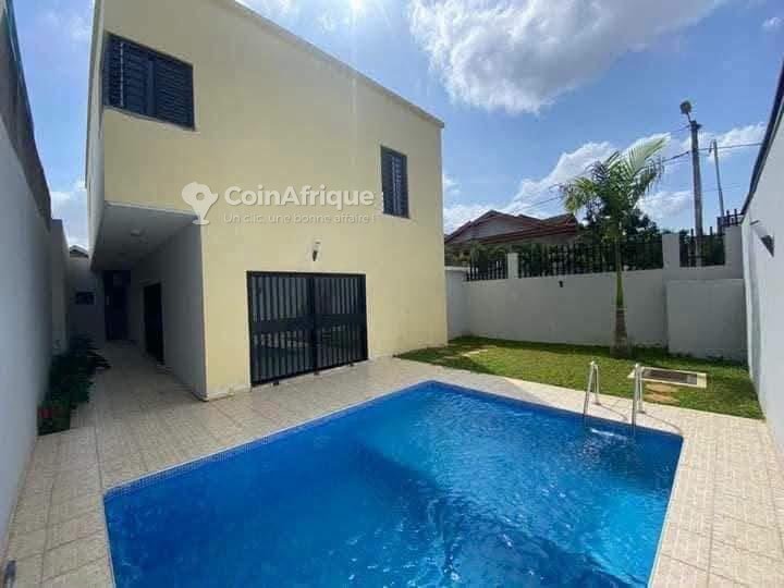 location villas 4 pièces - cocody riviera 4