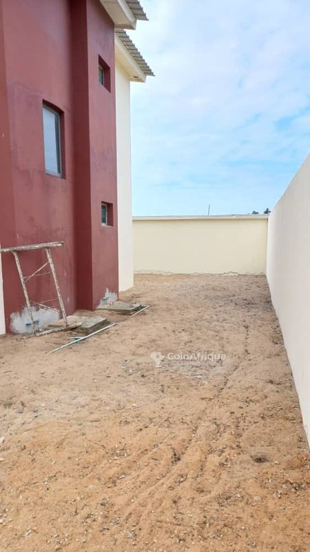Vente villa duplex 5 pièces à Bassam cité callisto — photo 2