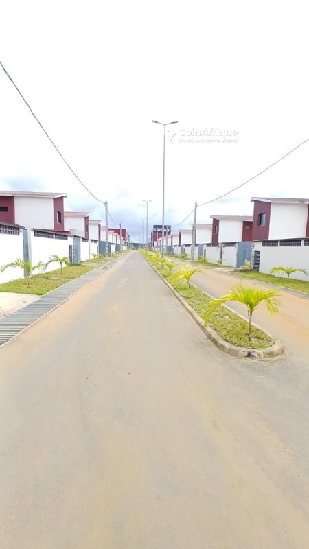 Vente villa duplex 5 pièces à Bassam cité callisto — photo 4