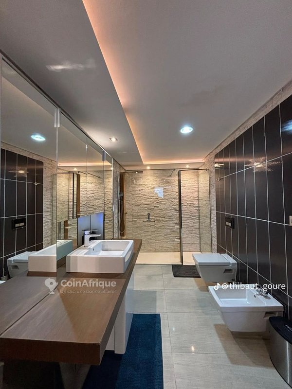 Location villa duplex meublé 5 pièces avec piscine à Cocody-angré 8ème tranche — photo 3