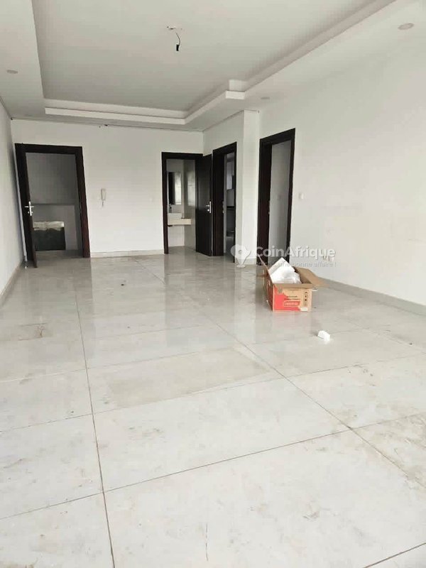 Location appartement 4 pièces à Cocody centre