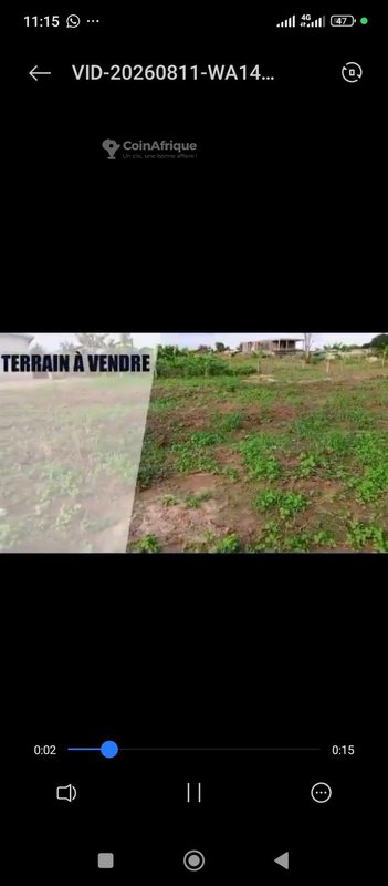 Terrain 1000 M2 morcelable 500 M2 à bonoua château