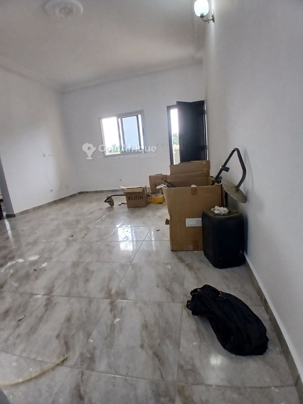 Location appartements 3 pièces à Cocody riviera palmeraie saint viateur au 2e et 3eme étage — photo 2