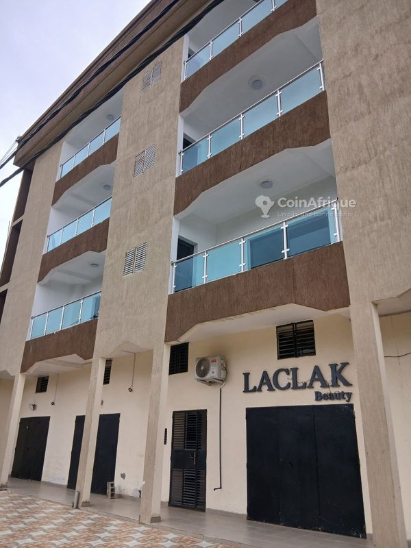 Location appartement 3 pièces Cocody angrè nouveau chu