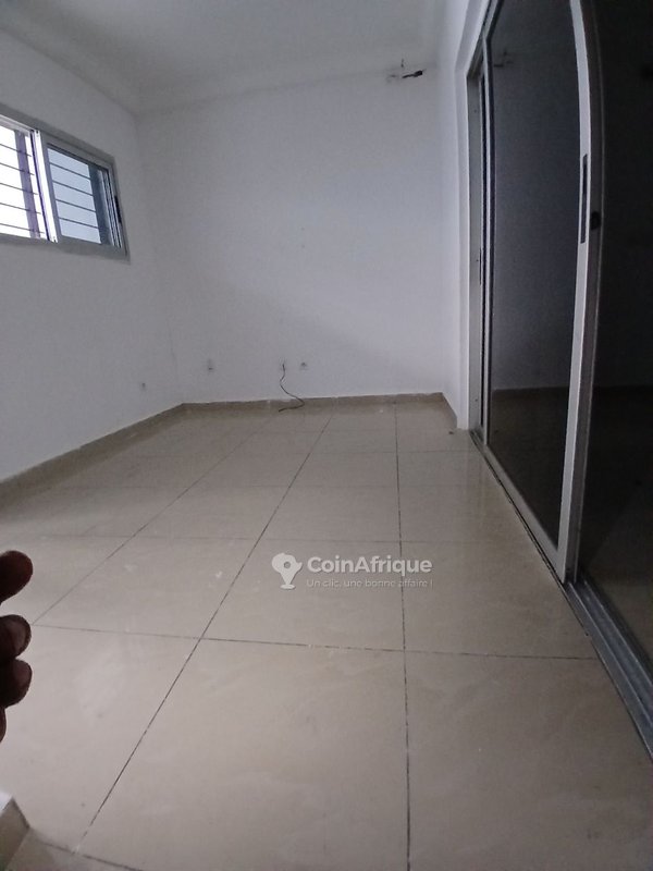 Location appartement 2 pièces Cocody angré nouveau chu