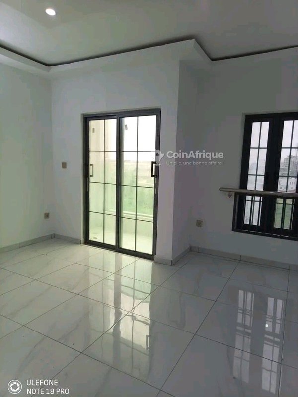 Location appartements 4 pièces - Angré carrefour docteur — photo 4