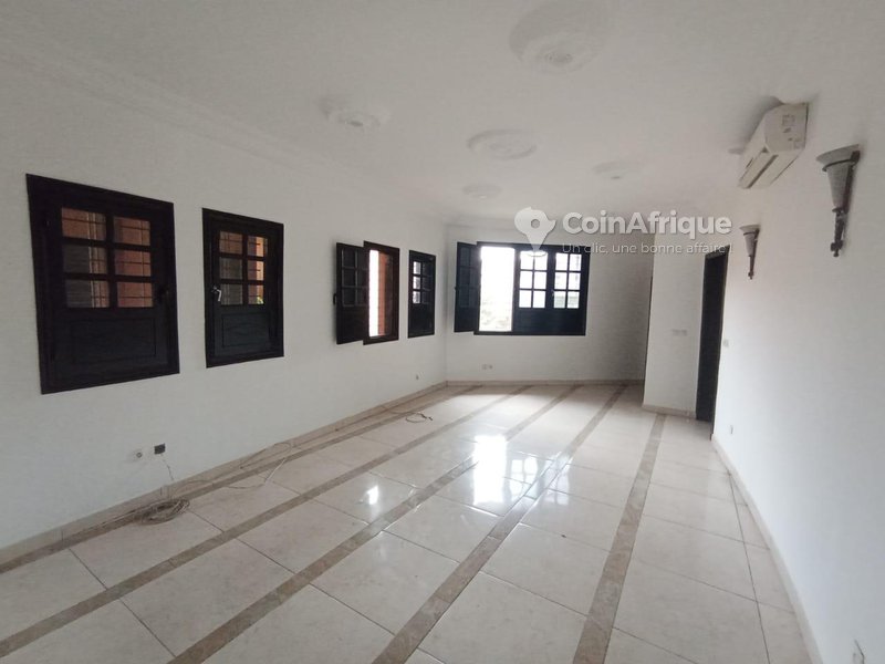 location villa duplex de standing 8 pièces + piscine commune- cocody riviera palmeraie — photo 2