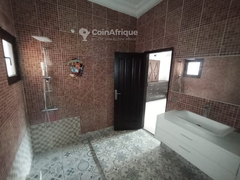 location villa duplex de standing 8 pièces + piscine commune- cocody riviera palmeraie — photo 3