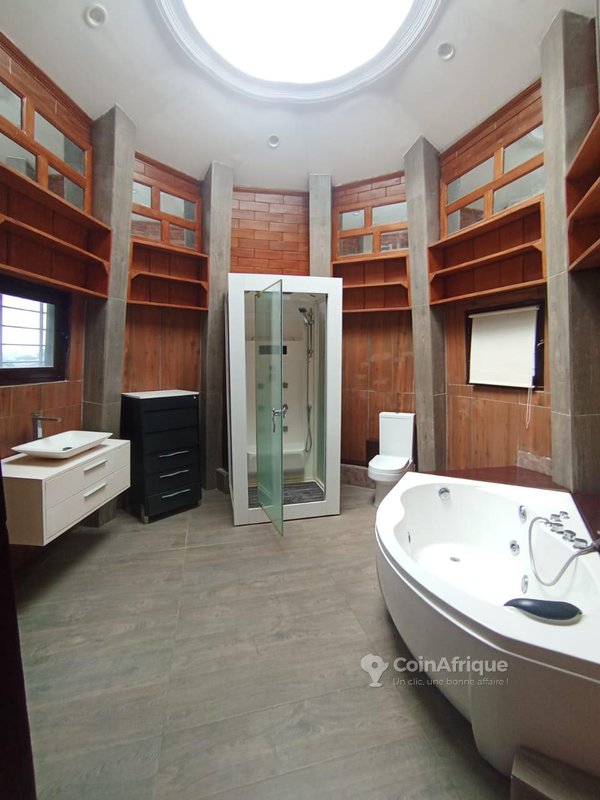 location villa duplex de standing 8 pièces + piscine commune- cocody riviera palmeraie — photo 4