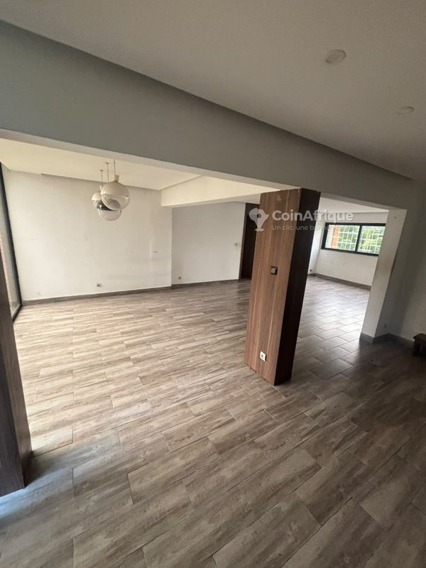 Location appartement 4 pièces au Vallon — photo 3