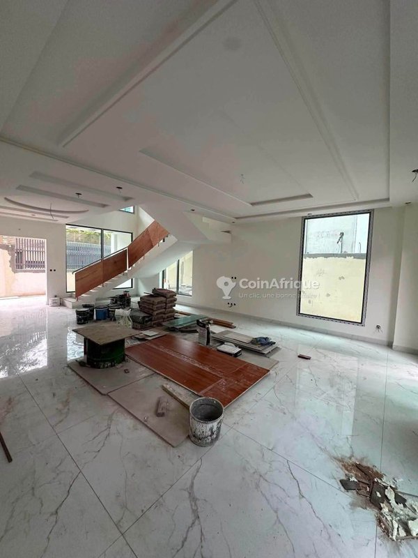 Vente villa duplex 6 pièces à Cocody rivera 4 Mbadon — photo 2