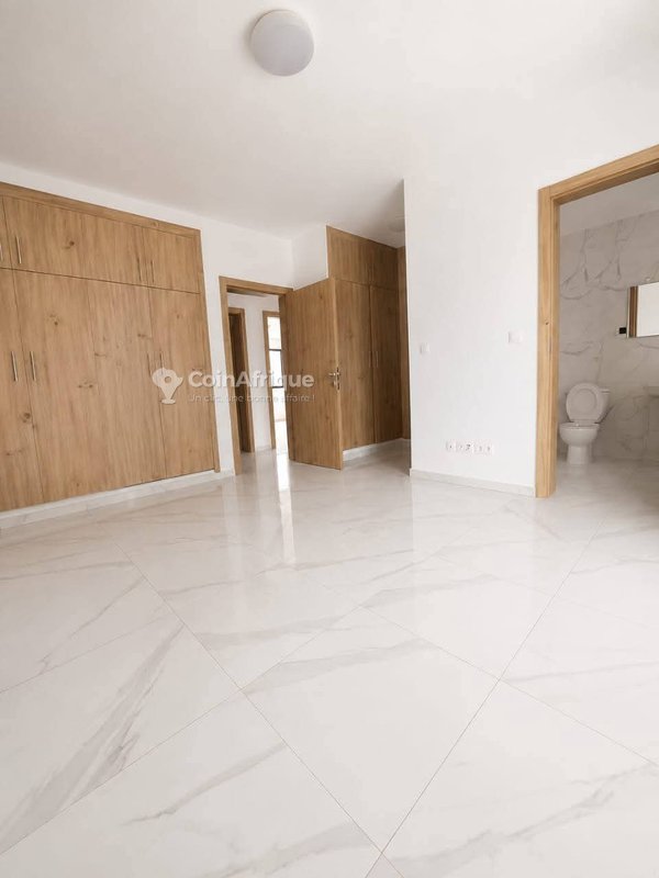 Location appartements 4 pièces et 3 pieces - Cocody — photo 3