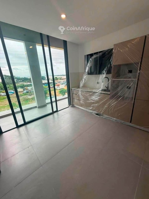 Location appartement 4 pièces à cocody rivera abatta vue lagunaire — photo 2