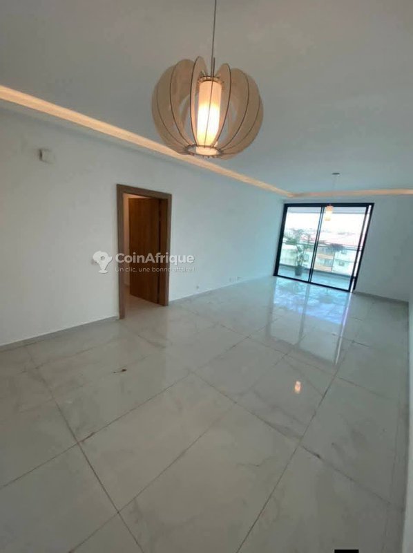 Vente appartements 5 pièces rivera 3 triangle avec ascenseur - Cocody — photo 2