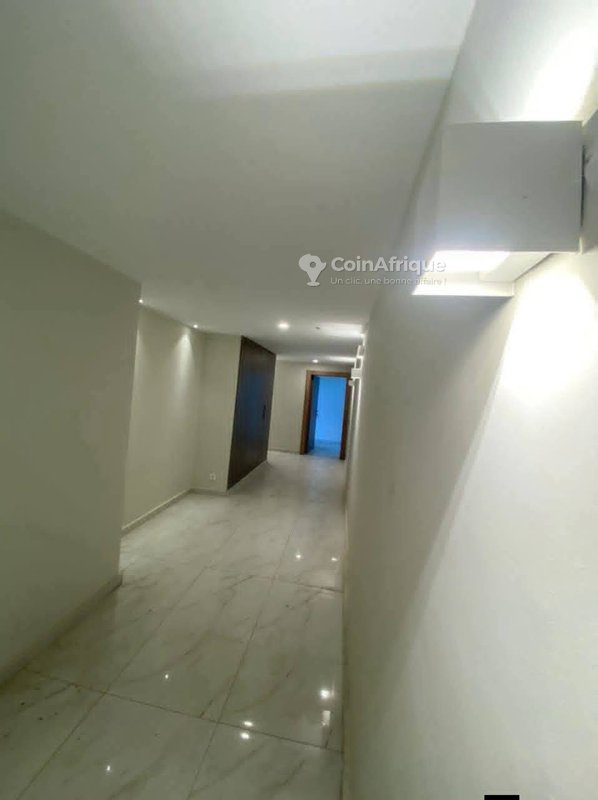 Vente appartements 5 pièces rivera 3 triangle avec ascenseur - Cocody — photo 5
