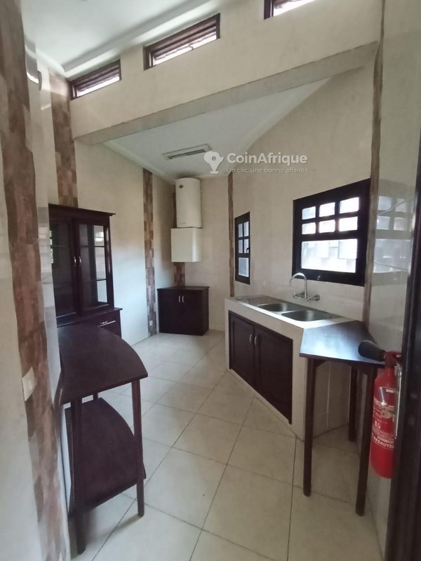 Location villa duplex de standing 5 pièces + piscine commune - cocody riviera palmeraie — photo 3