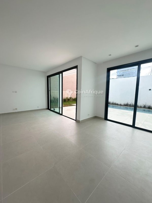 Location villa duplex 4 pièces - Cocody Riviera — photo 3