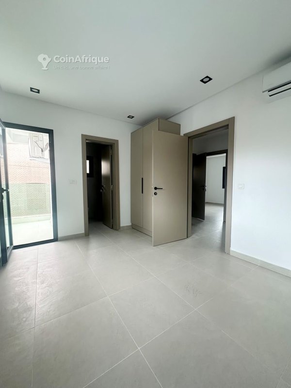 Location villa duplex 4 pièces - Cocody Riviera — photo 5