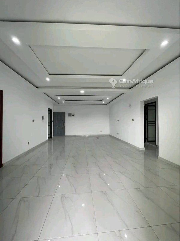 Location appartement 4 pièces à cocody angre nouveau chu route cité nouvelle construction avec ascenseur — photo 2
