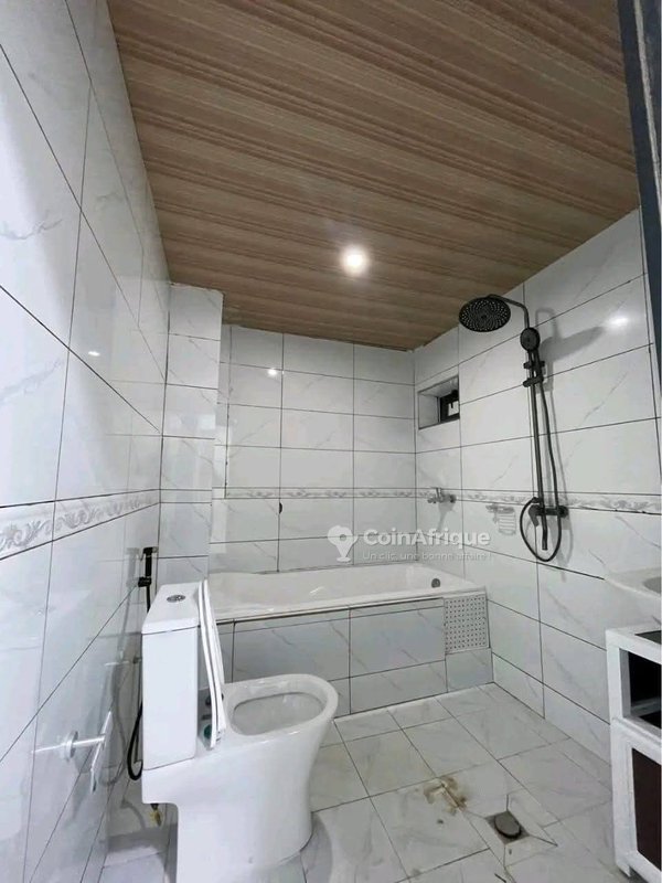 Location appartement 4 pièces à cocody angre nouveau chu route cité nouvelle construction avec ascenseur — photo 5