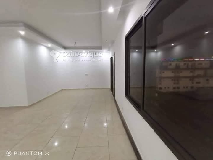 Location appartements 4 pièces avec ascenseur non loin Abidjan mall - Cocody — photo 3