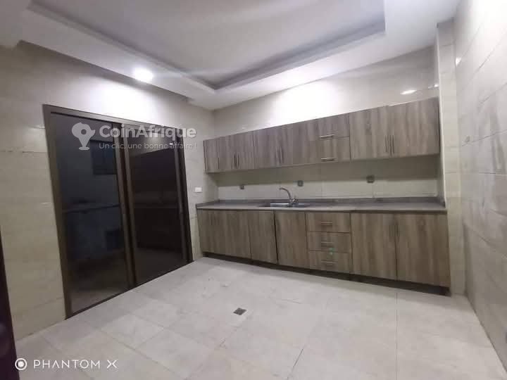 Location appartements 4 pièces avec ascenseur non loin Abidjan mall - Cocody — photo 5