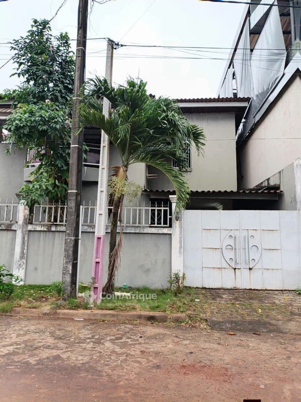 Location villa duplex 6 pièces usage habitation ou bureaux - cocody riviera palmeraie cité les rosiers programme 4