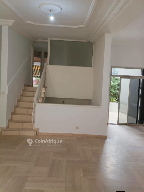Location villa duplex 6 pièces usage habitation ou bureaux - cocody riviera palmeraie cité les rosiers programme 4 — photo 3