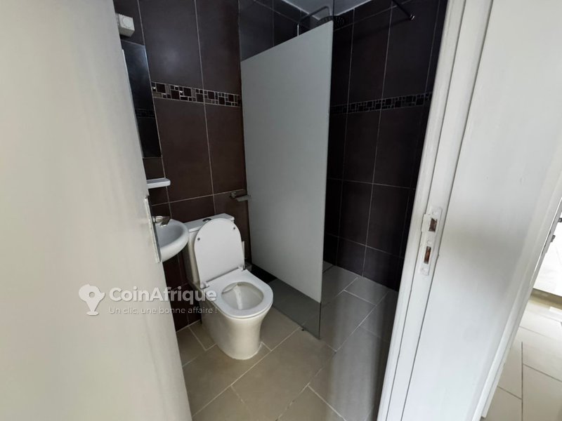 Location appartement 3 pièces Cocody Centre – Cité Saint-Jean — photo 3