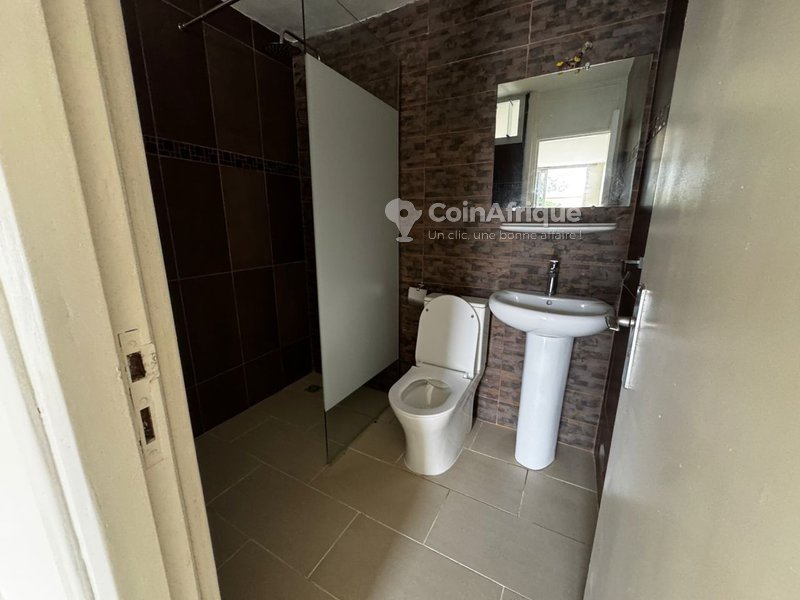 Location appartement 3 pièces Cocody Centre – Cité Saint-Jean — photo 5