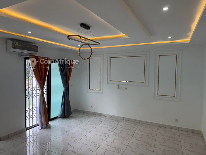 Location villa duplex 6 pièces- Angré 8ème tranche non de la cité diaspora — photo 4
