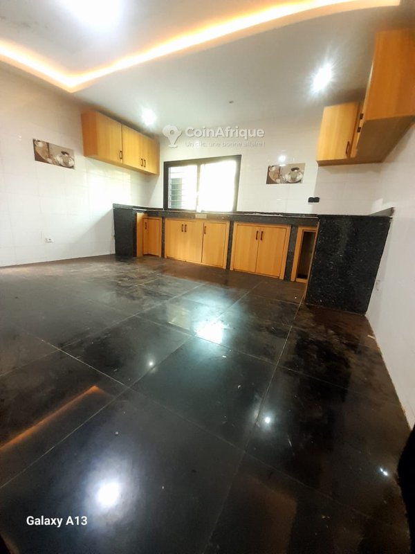 Location villa duplex 5 pièces à Cocody-angré 8ème tranche — photo 3