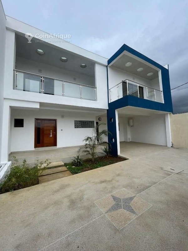 Location villa duplex 5 pièces - Cocody angre nouveau chu djorobite 1