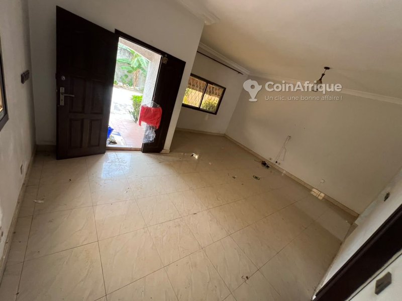 Vente villa duplex 9 pièces - Bingerville côté mère-enfant — photo 5
