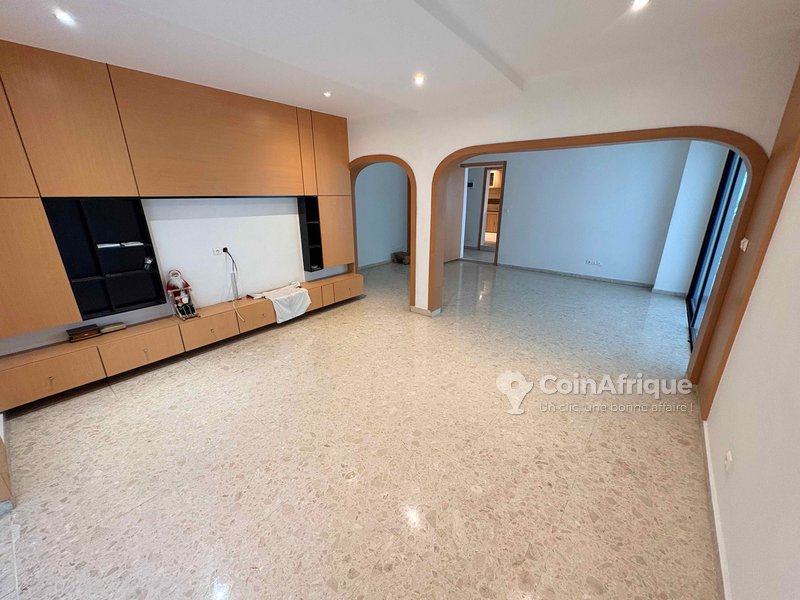 Location villas duplex 7 pièces - Cocody riviera 3 pres ecole internationale — photo 3