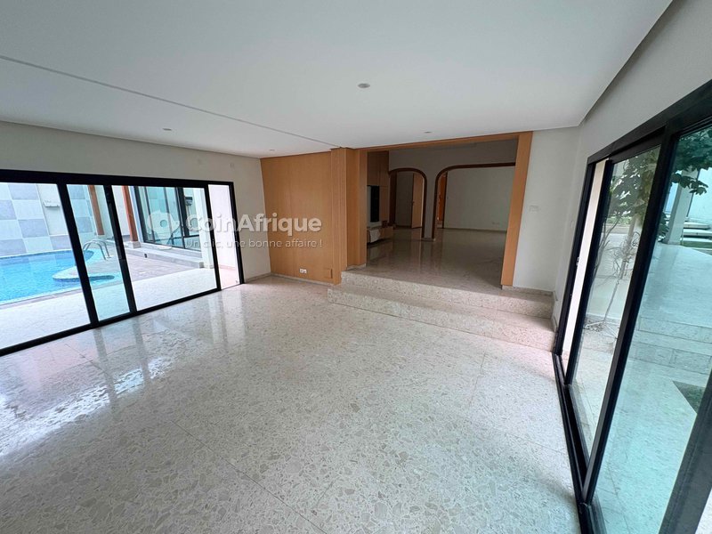 Location villas duplex 7 pièces - Cocody riviera 3 pres ecole internationale — photo 4