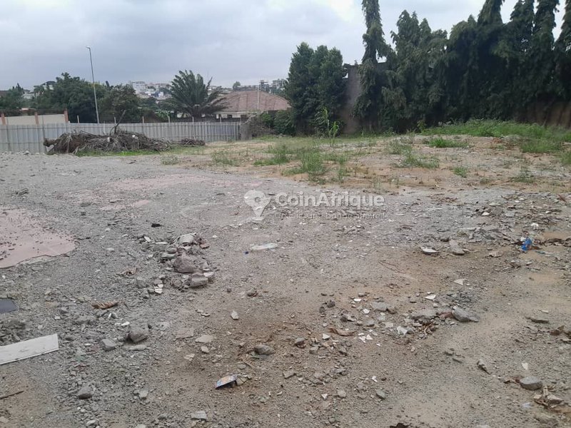 Terrain de 1880m² Cocody - Riviera Golfe 4