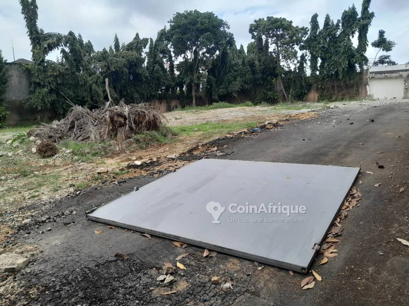 Terrain de 1880m² Cocody - Riviera Golfe 4 — photo 2