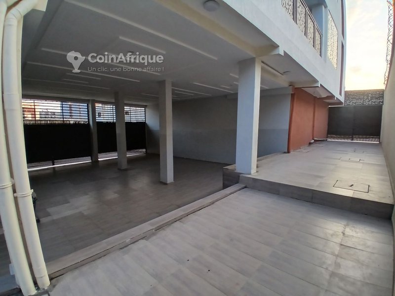Location appartement 3 pièces - Cocody angrè nouveau chu — photo 2