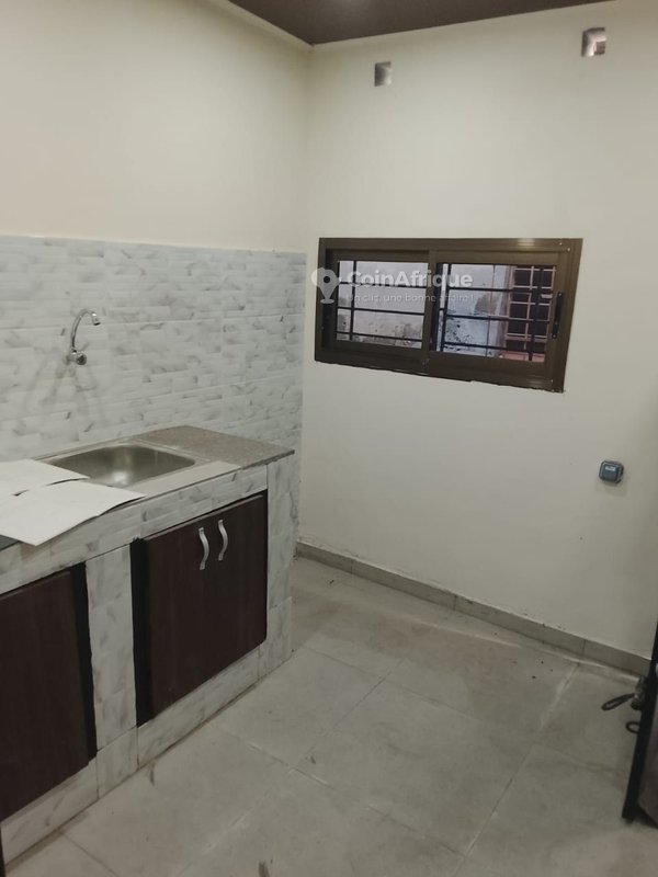 Vente villa 3 pièces - Yopougon derrière le 16e arrondissement — photo 4