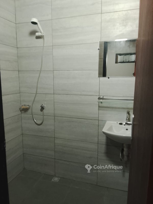 Vente villa 3 pièces - Yopougon derrière le 16e arrondissement — photo 5