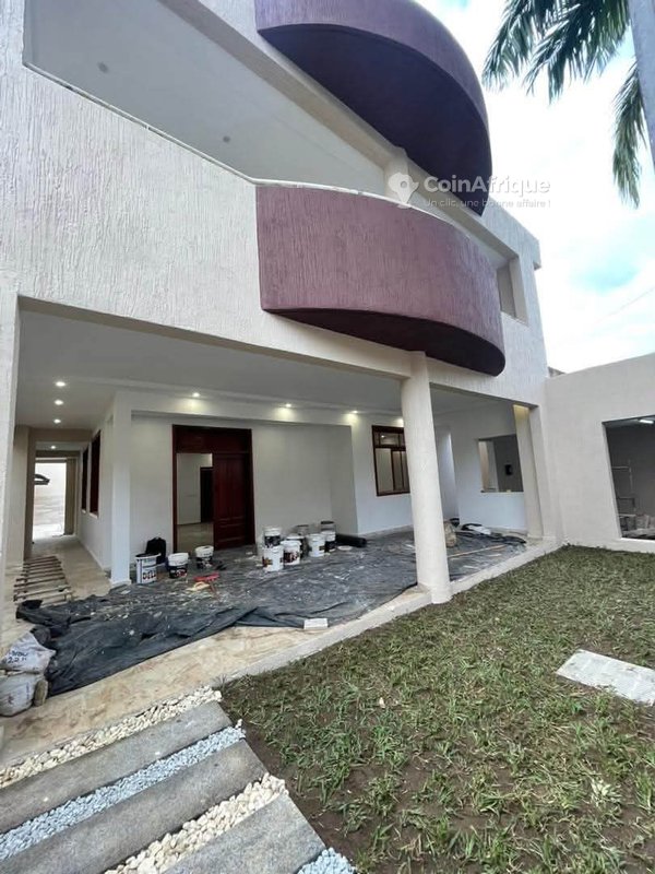 Location villa duplex de 6 pièces à cocody 2 plateaux les valons non loin de l'ambassade du ghana — photo 4
